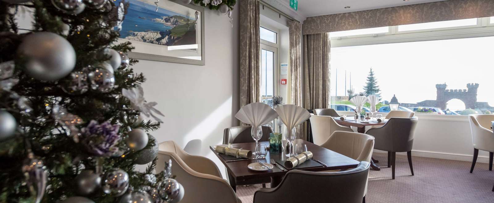 Belmont Hotel Horizons Restaurant at Christmas