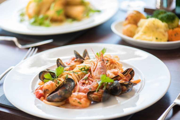 Belmont Hotel Restaurant Dining Seafood Linguini